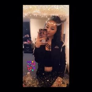 Meet your Posher, Ling